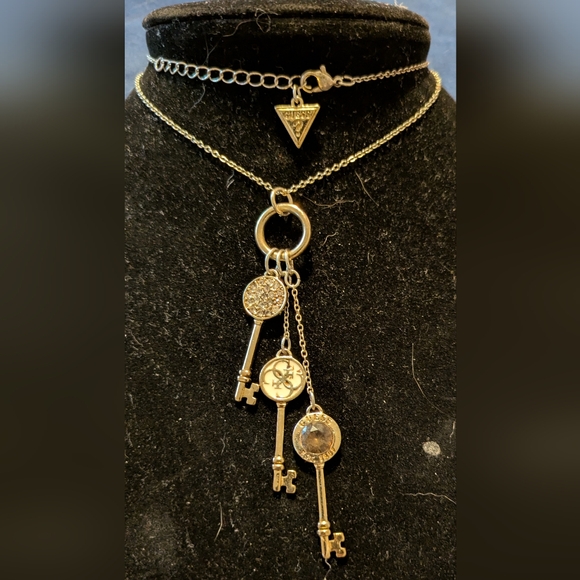 Guess Gold Charm Necklace with Vintage Keys - Picture 1 of 2